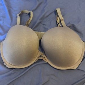 NWOT VS perfect shape bra in nude